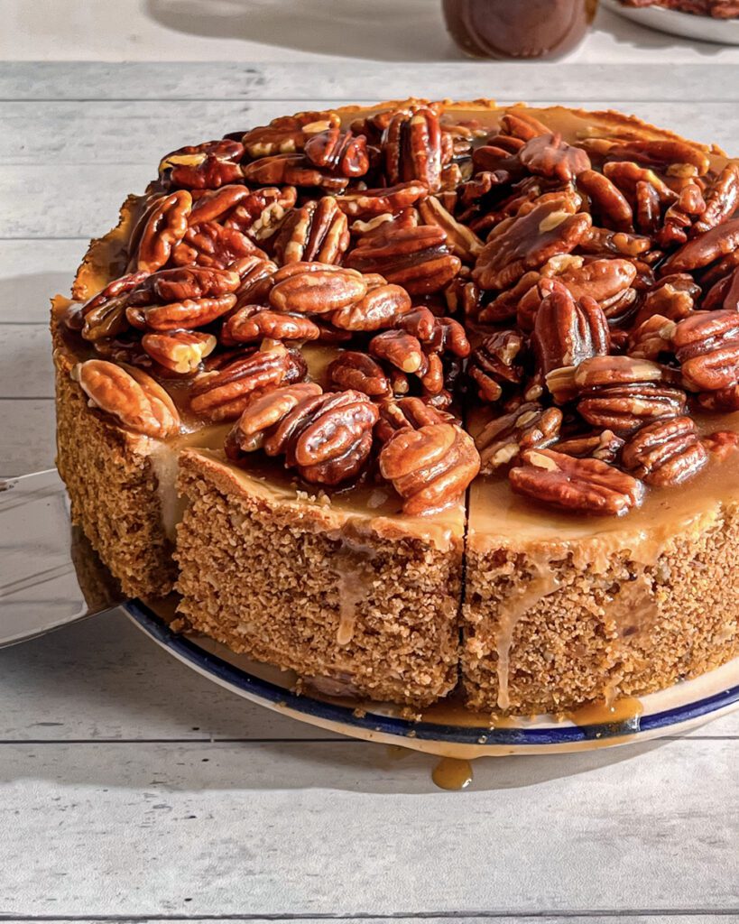 how to make eggless Caramel Pecan Cheesecake