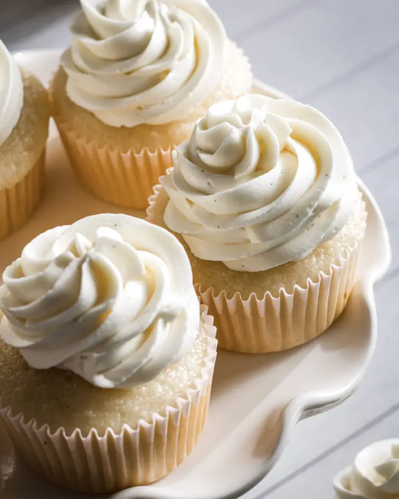 Moist Vanilla Cupcakes