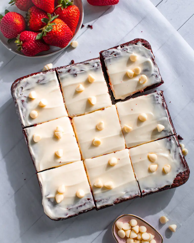 How to make moist red velvet brownies without eggs