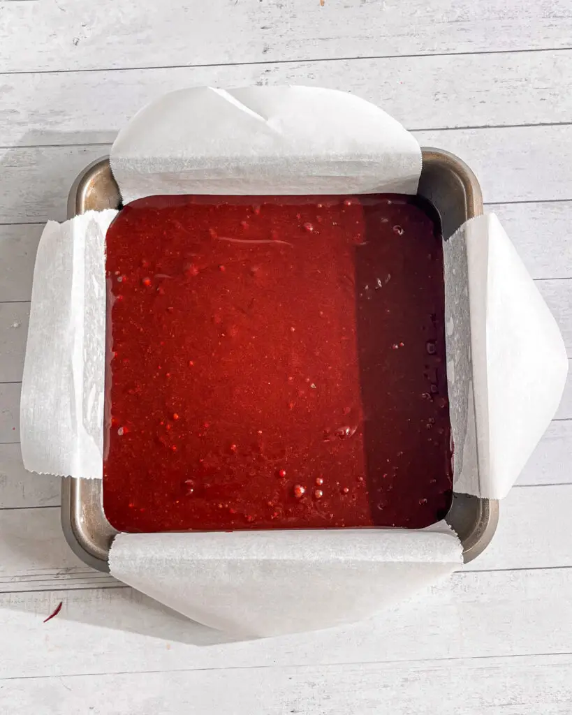 How to make moist red velvet brownies without eggs