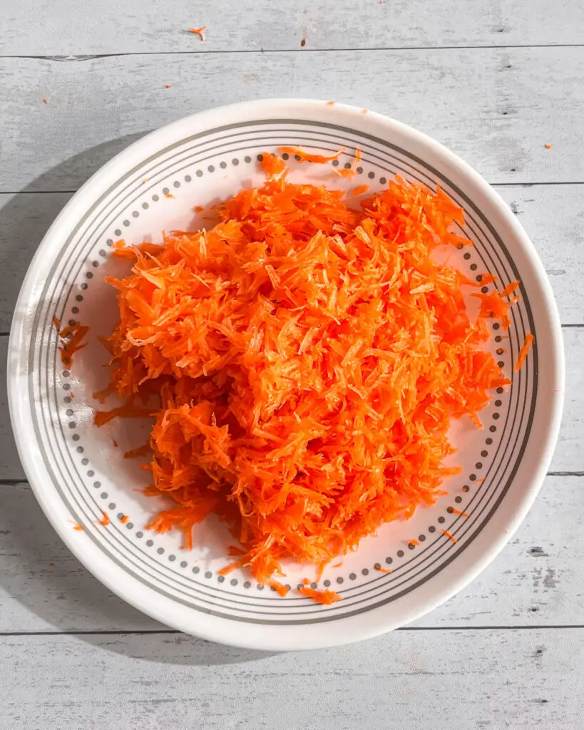 How to make eggless carrot cake muffins from scratch