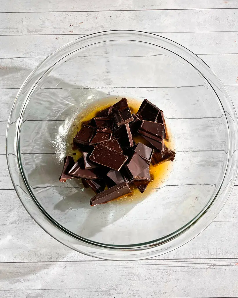 How to bake eggless Oreo chocolate brownies