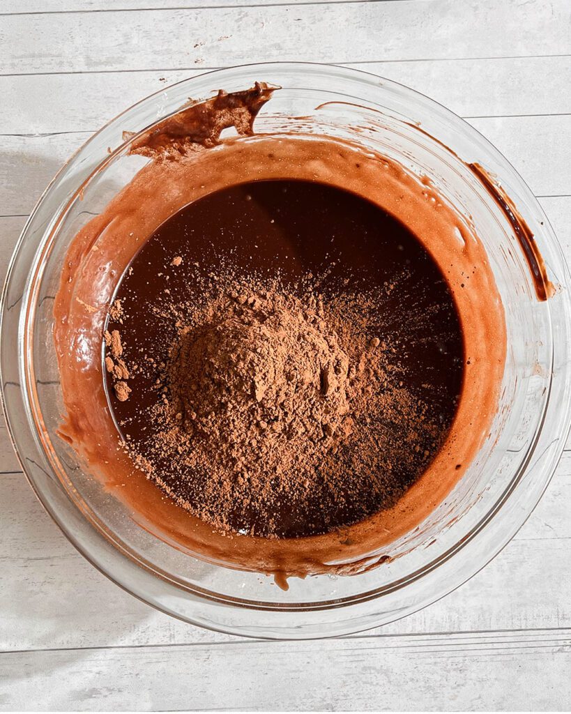 Easy method for eggless Oreo chocolate brownies